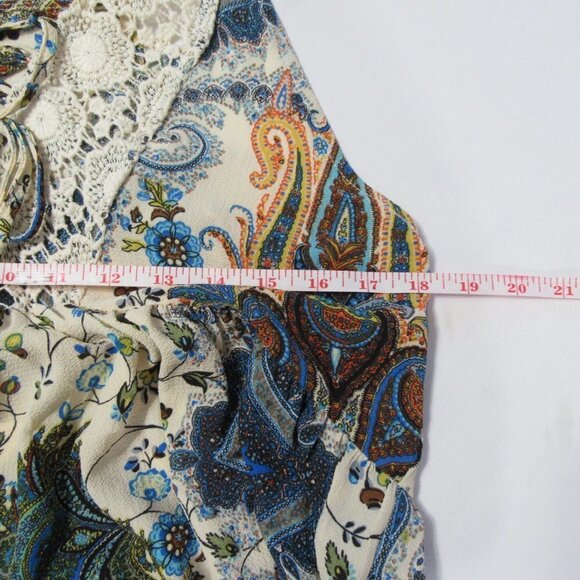 Umgee Crochet Shoulder Boho Top
New - Picture 7 of 8